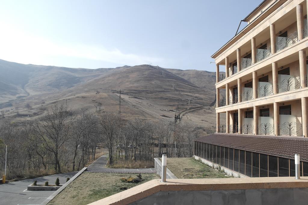 Akhtamar Hotel Cjsc Arzakan Kültér fotó