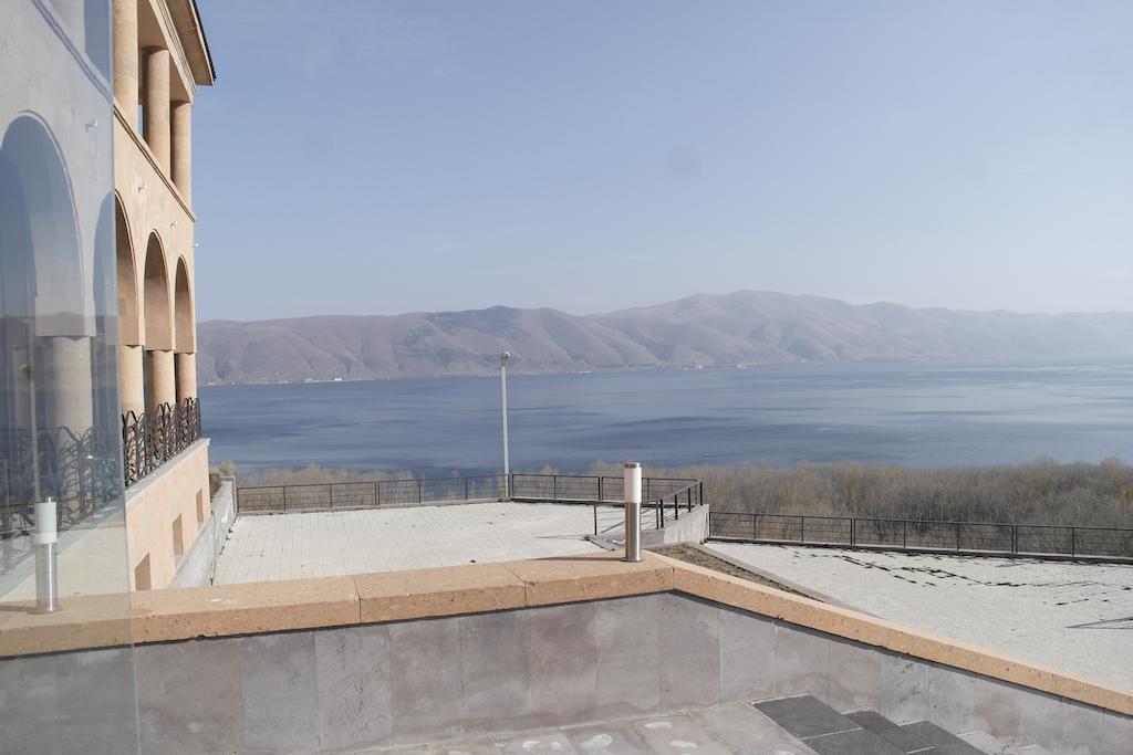Akhtamar Hotel Cjsc Arzakan Kültér fotó