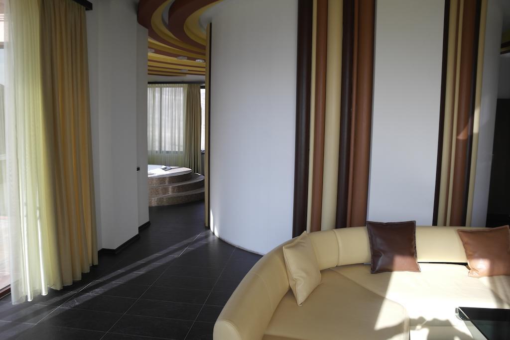 Akhtamar Hotel Cjsc Arzakan Szoba fotó