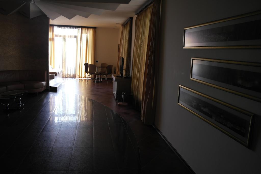 Akhtamar Hotel Cjsc Arzakan Szoba fotó
