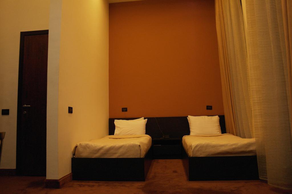 Akhtamar Hotel Cjsc Arzakan Szoba fotó